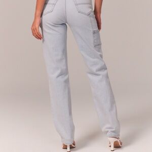 Abercrombie & Fitch Ultra High Rise 90s Straight Carpenter Jean